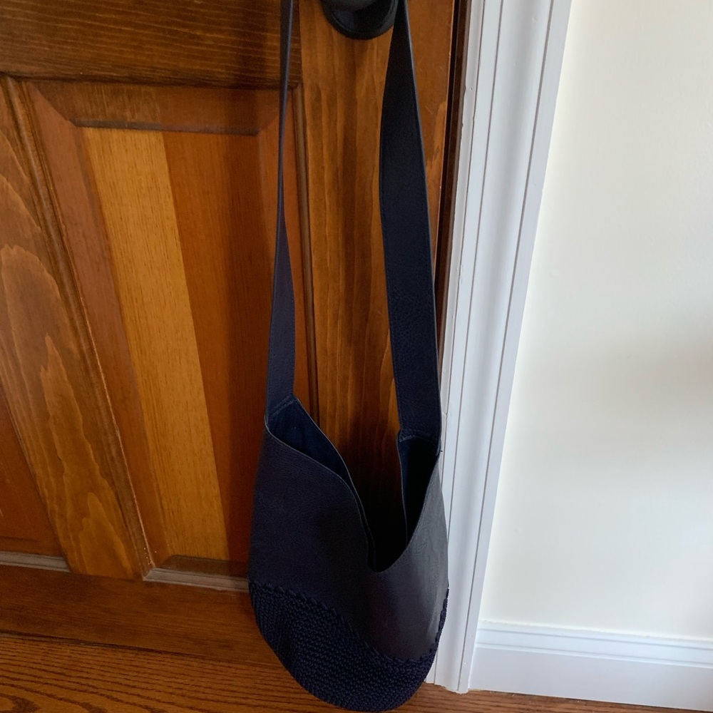 Navy blue leather/crocheted bucket bag